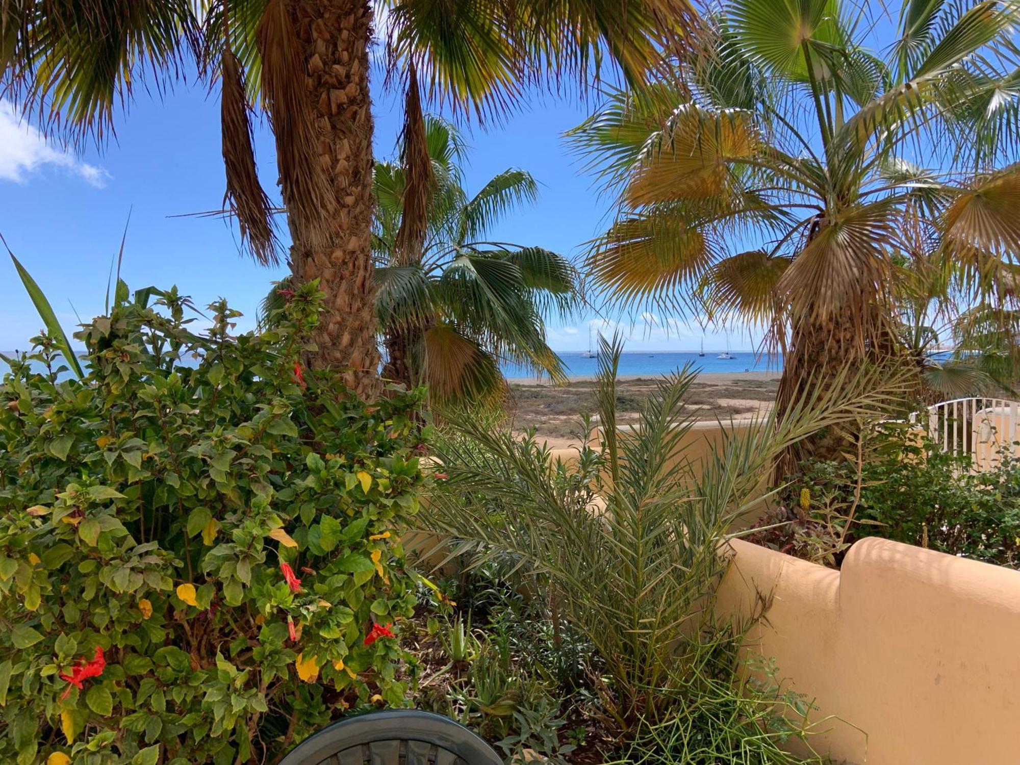 Lovely Beach Front Apartment In Santa Maria Exterior foto